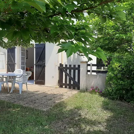 Apartment T3 A : Plage, Terrasse, Jardin Clos Et Parking Prive - Fr-1-239-971 Seignosse