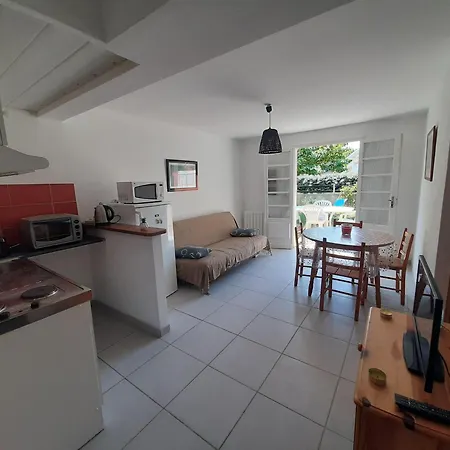 T3 A : Plage, Terrasse, Jardin Clos Et Parking Prive - Fr-1-239-971 * Seignosse